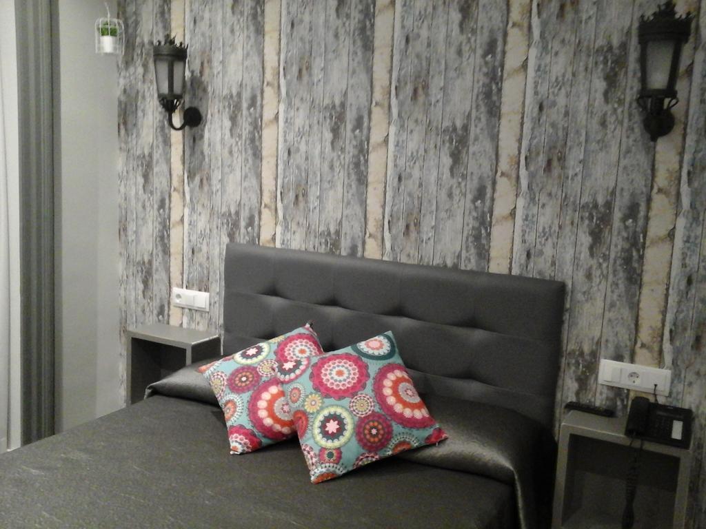 מדריד Hostal Don Alfonso מראה חיצוני תמונה