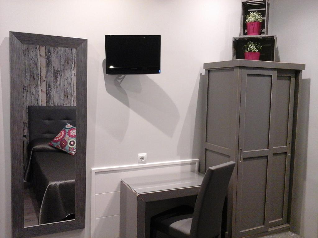 מדריד Hostal Don Alfonso מראה חיצוני תמונה