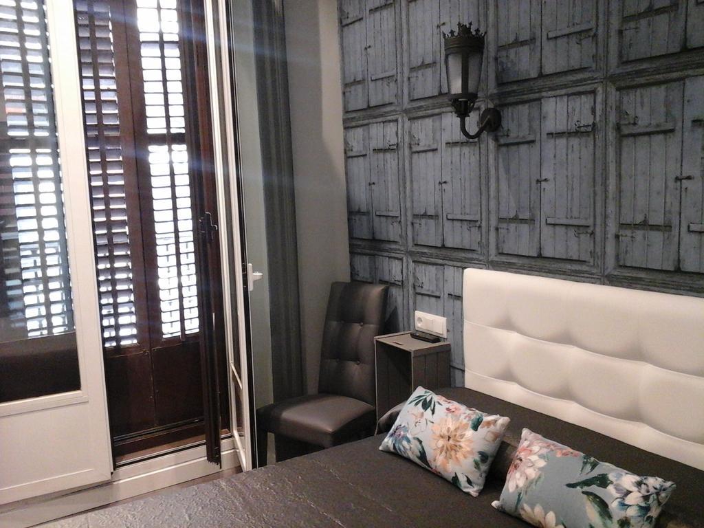 מדריד Hostal Don Alfonso מראה חיצוני תמונה