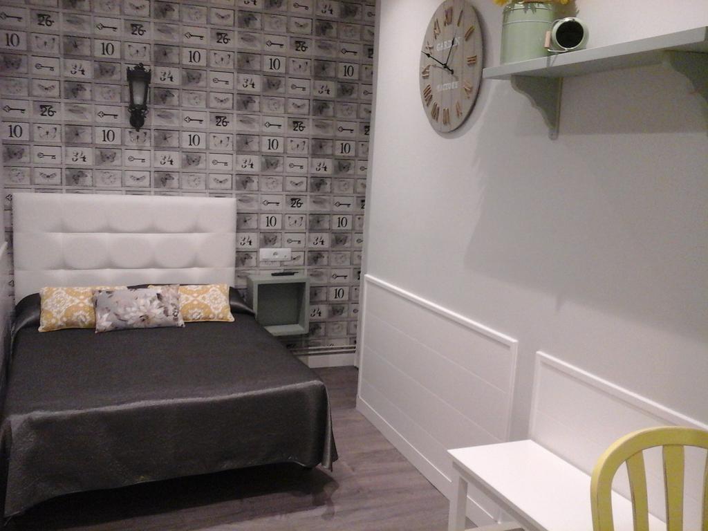 מדריד Hostal Don Alfonso מראה חיצוני תמונה