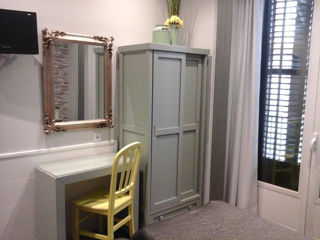 מדריד Hostal Don Alfonso מראה חיצוני תמונה