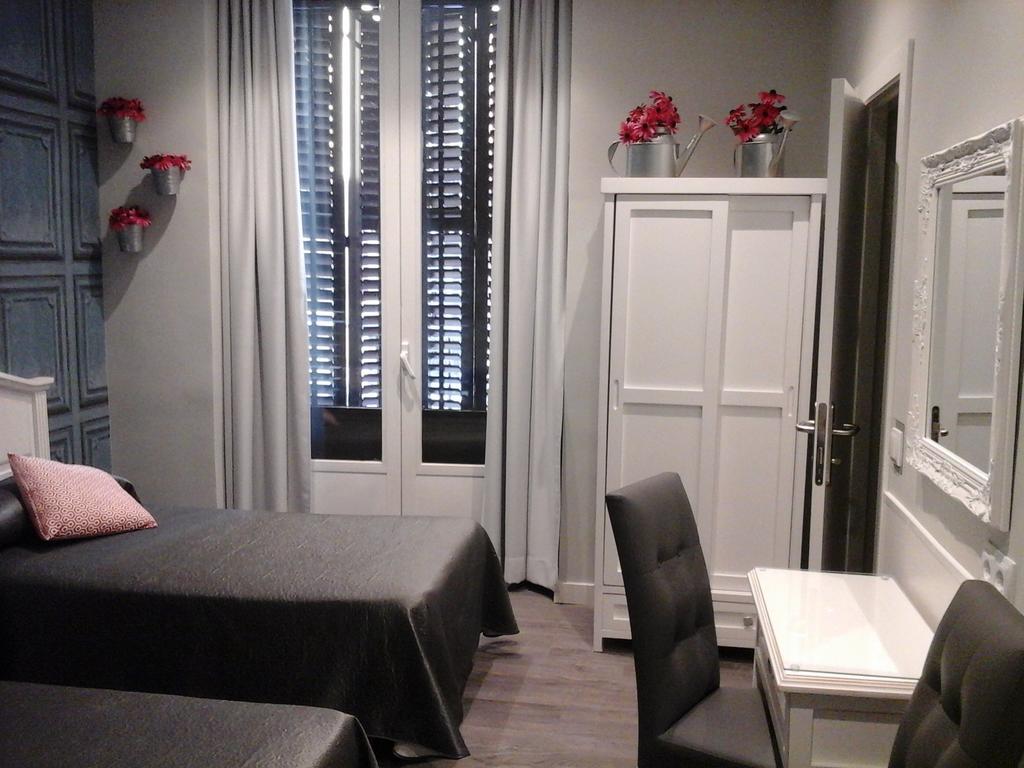מדריד Hostal Don Alfonso מראה חיצוני תמונה