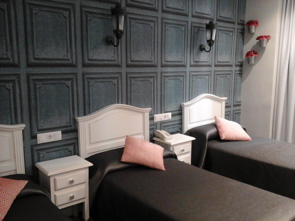 מדריד Hostal Don Alfonso מראה חיצוני תמונה