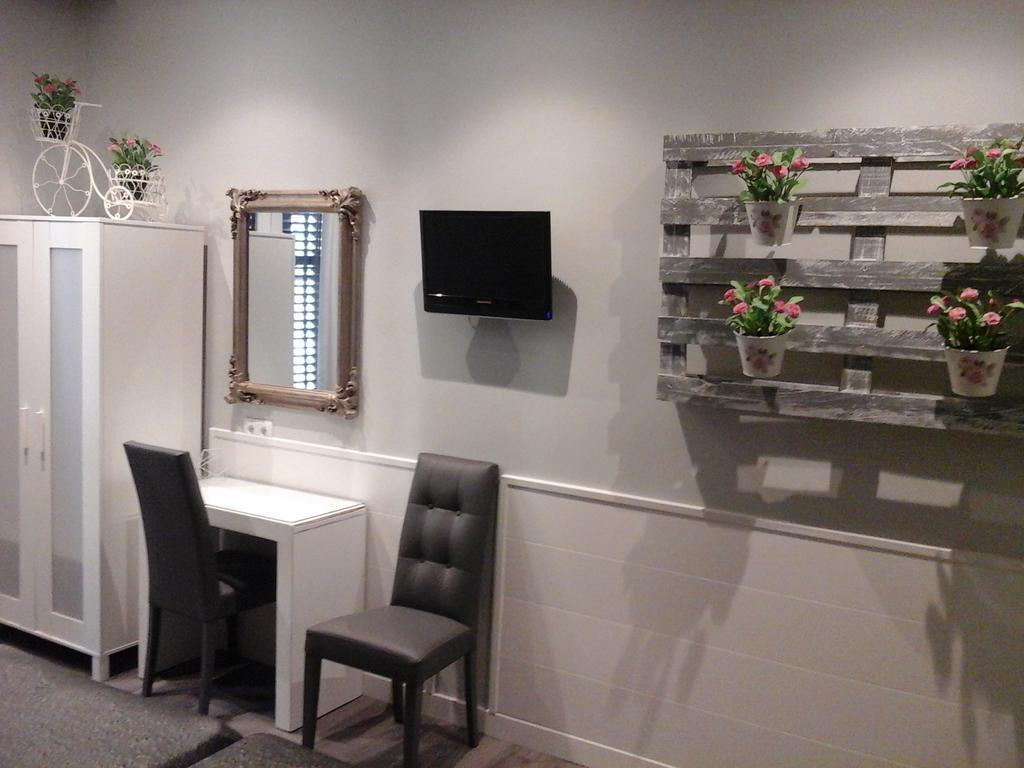 מדריד Hostal Don Alfonso מראה חיצוני תמונה